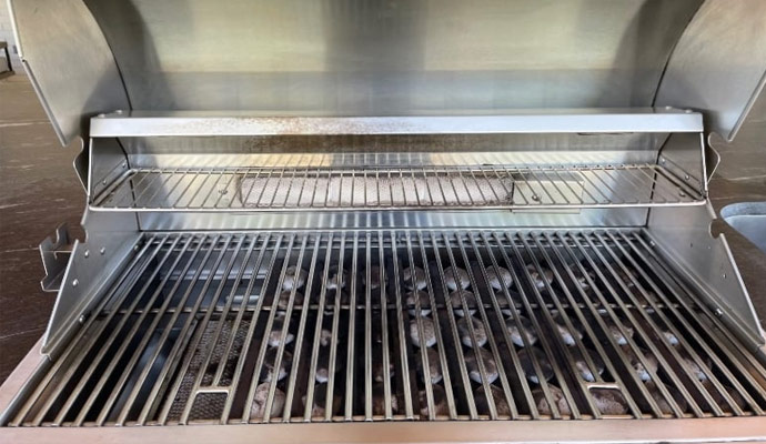https://www.mygrillguy.com/images/residential-bbq-grill-cleaning.jpg